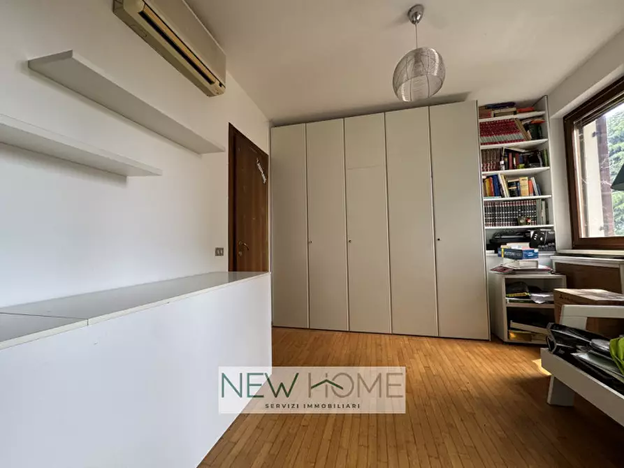 Immagine 9 di Villa in vendita  in Via Taddea da Carrara 2 a Verona