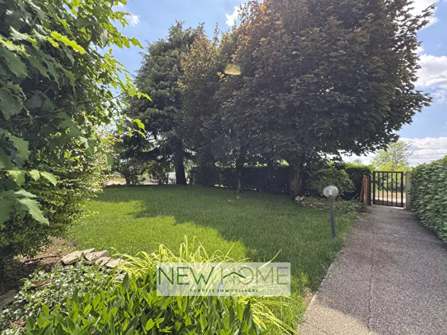 Immagine 20 di Villa in vendita  in Via Taddea da Carrara 2 a Verona