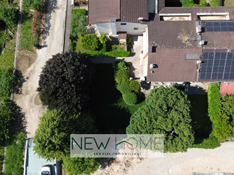 Immagine 31 di Villa in vendita  in Via Taddea da Carrara 2 a Verona
