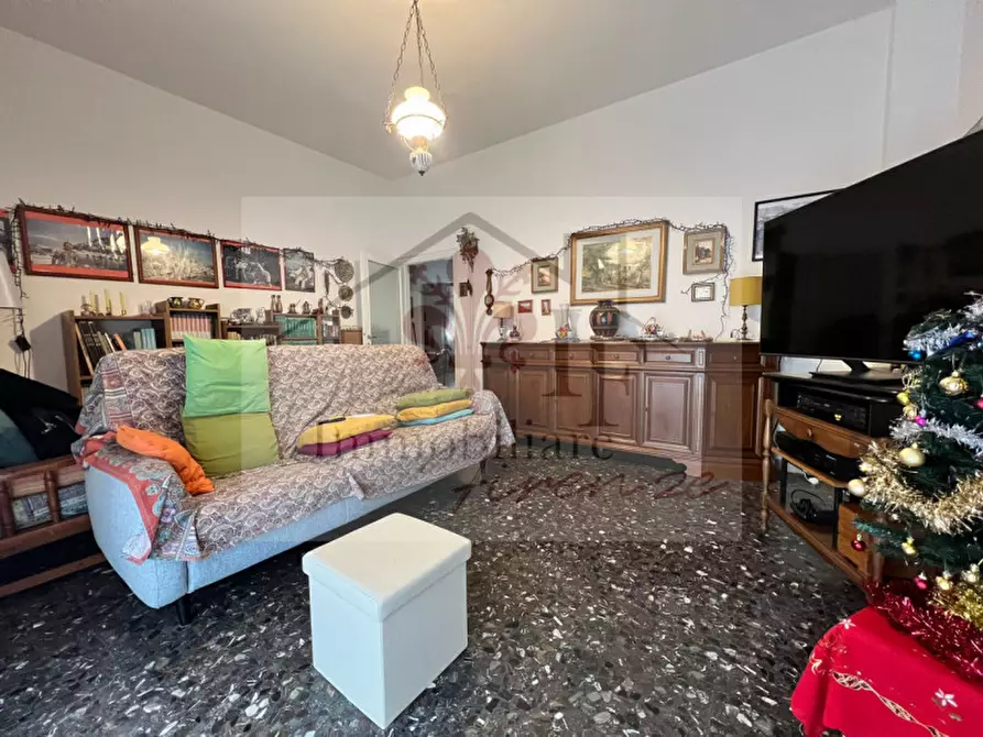 Immagine 2 di Appartamento in vendita  in Via del Mugello a Firenze