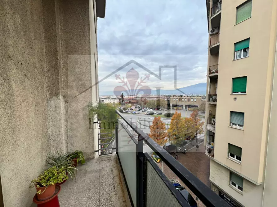 Immagine 12 di Appartamento in vendita  in Via del Mugello a Firenze