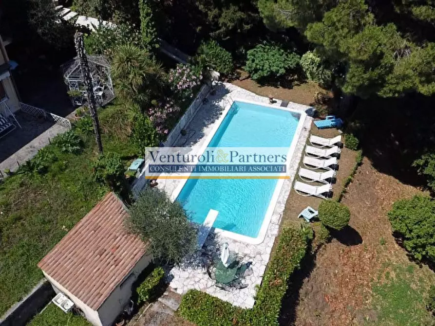 Immagine 4 di Villa in vendita  a Soiano Del Lago