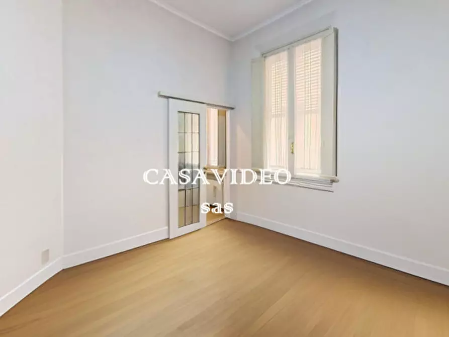 Immagine 1 di Appartamento in vendita  a Modena