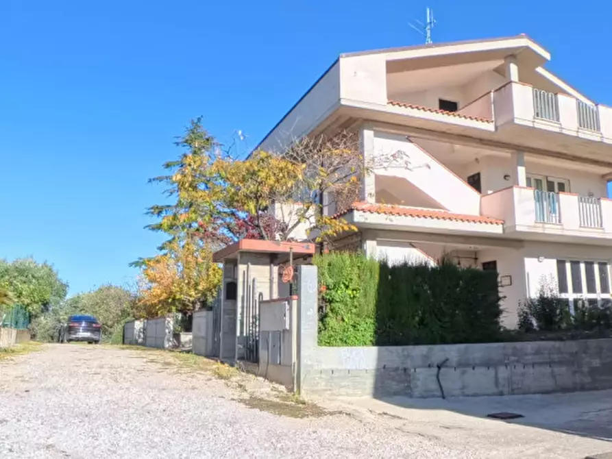 casa indipendente in vendita a Moscufo in zona Pischiarano