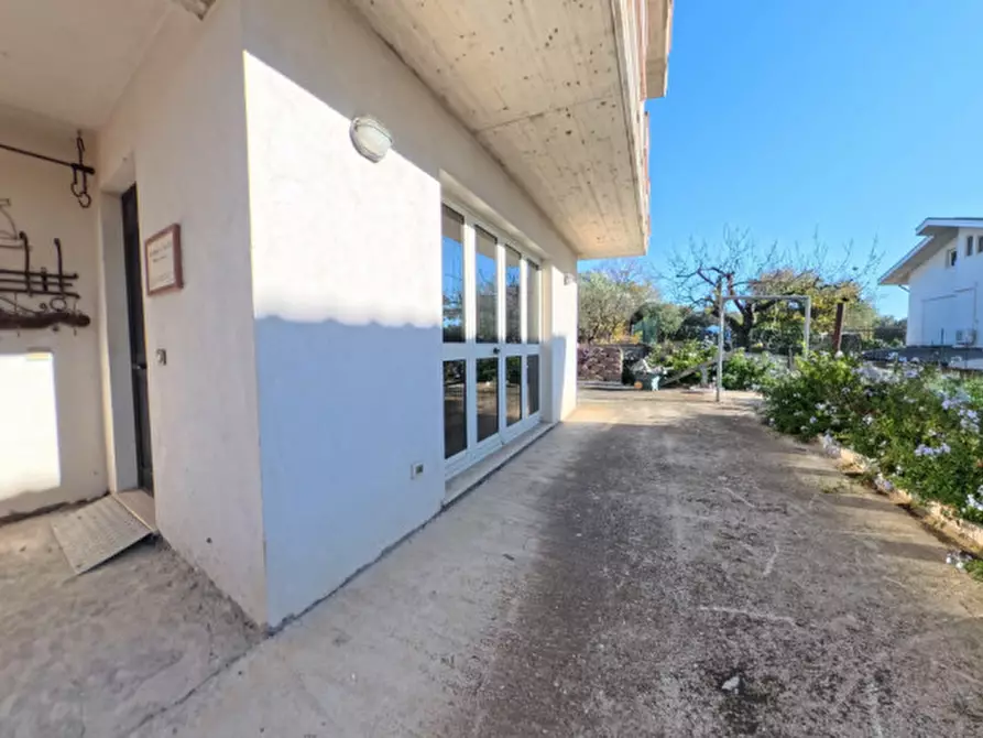 Immagine 13 di Villa in vendita  a Moscufo