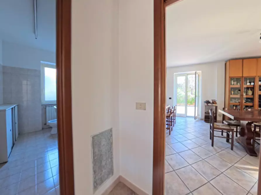 Immagine 59 di Villa in vendita  a Moscufo