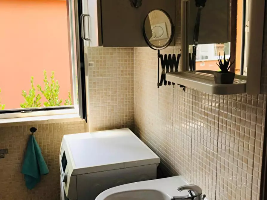 Immagine 9 di Appartamento in vendita  in Via Casilina 550 a Roma