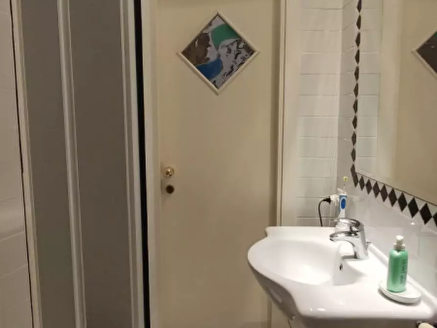 Immagine 19 di Appartamento in vendita  in Corso Giovanni Amendola 43 a Ancona