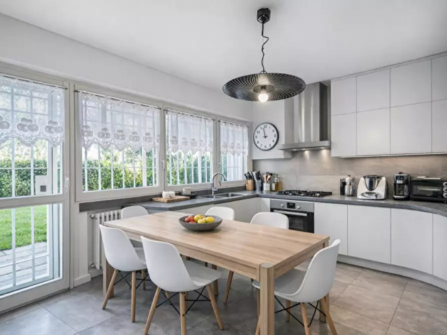 Immagine 23 di Casa bifamiliare in vendita  in via del parco a Pianoro