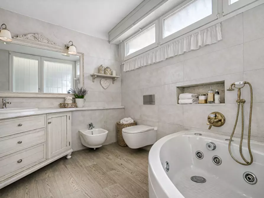 Immagine 65 di Casa bifamiliare in vendita  in via del parco a Pianoro