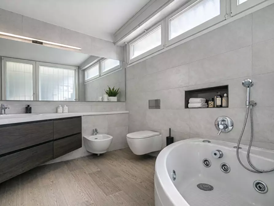 Immagine 67 di Casa bifamiliare in vendita  in via del parco a Pianoro