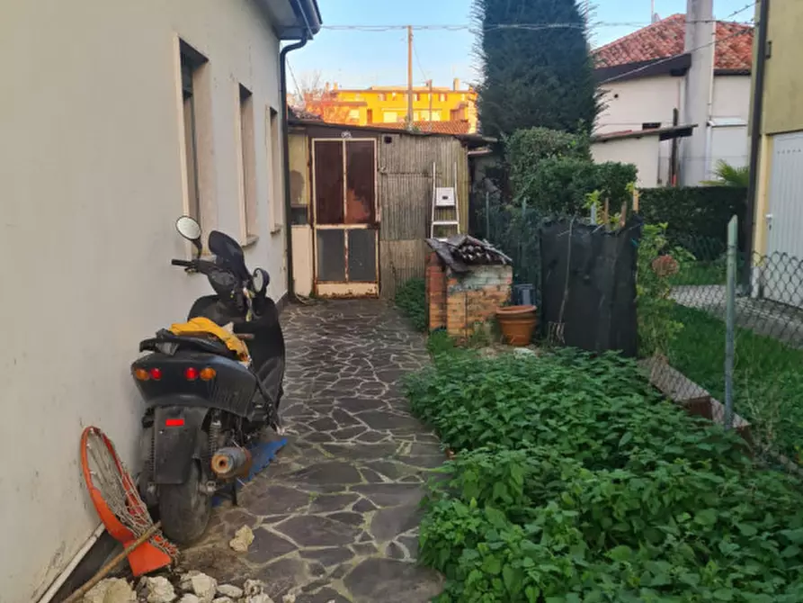 Immagine 1 di Casa indipendente in vendita  in Via Passo San Boldo a Venezia