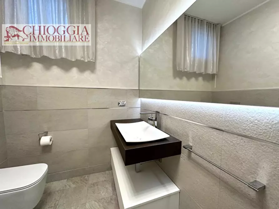Immagine 11 di Appartamento in vendita  in Via Fava a Chioggia