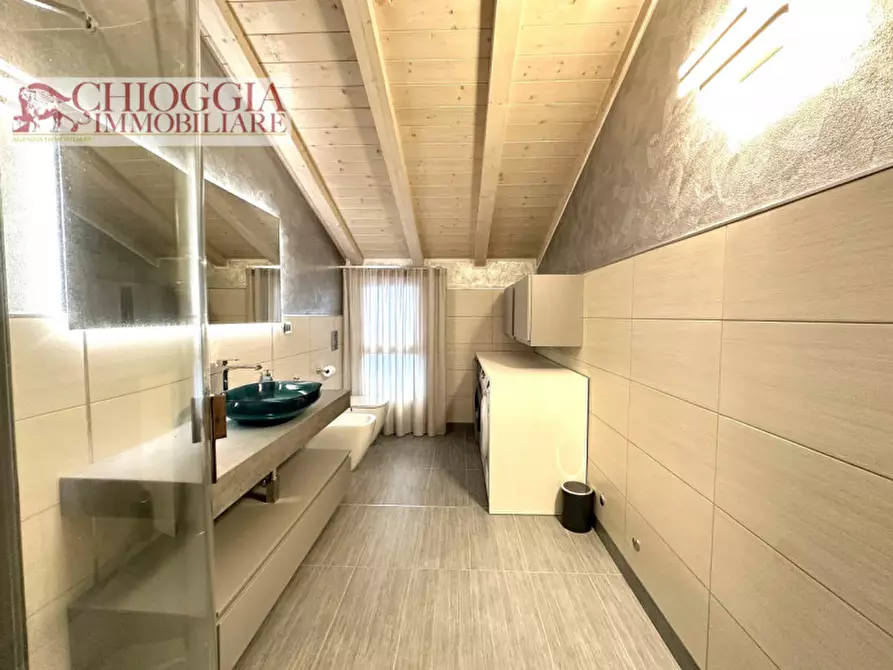 Immagine 18 di Appartamento in vendita  in Via Fava a Chioggia