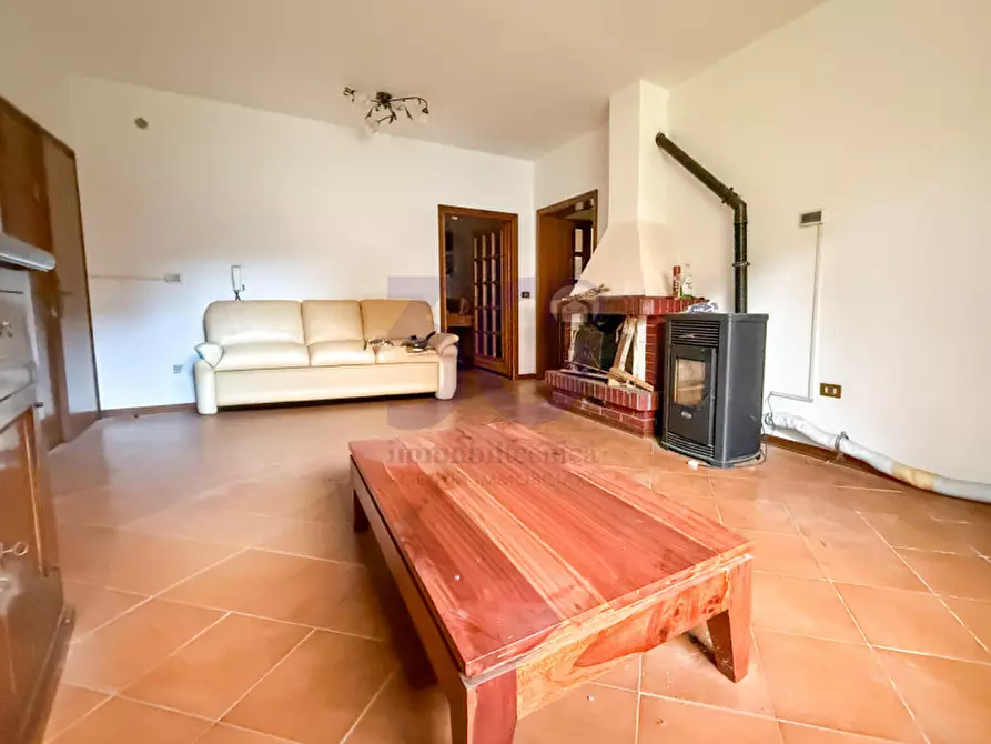 Immagine 9 di Casa indipendente in vendita  in Cafaggio a Capolona