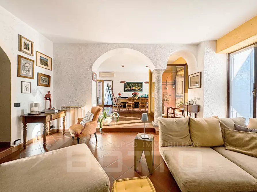 Immagine 2 di Casa trifamiliare in vendita  in Via Stazione n.16 a Marano Ticino