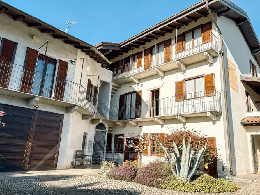 Immagine 5 di Casa trifamiliare in vendita  in Via Stazione n.16 a Marano Ticino