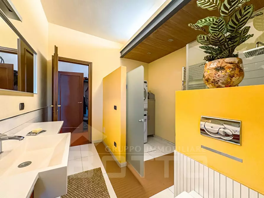 Immagine 21 di Casa trifamiliare in vendita  in Via Stazione n.16 a Marano Ticino