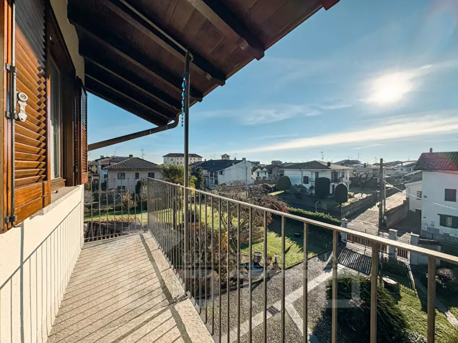 Immagine 37 di Casa trifamiliare in vendita  in Via Stazione n.16 a Marano Ticino