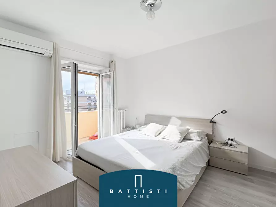 Immagine 9 di Appartamento in vendita  in Via Luigi Biolchini a Roma