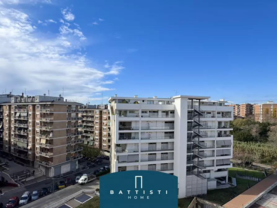 Immagine 19 di Appartamento in vendita  in Via Luigi Biolchini a Roma