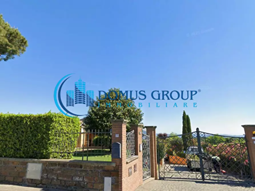 Immagine 2 di Villa in vendita  in Via San Celso a Bracciano