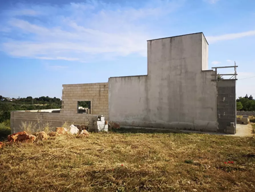 Immagine 1 di Villa in vendita  in Contrada Follifuoco a Ostuni