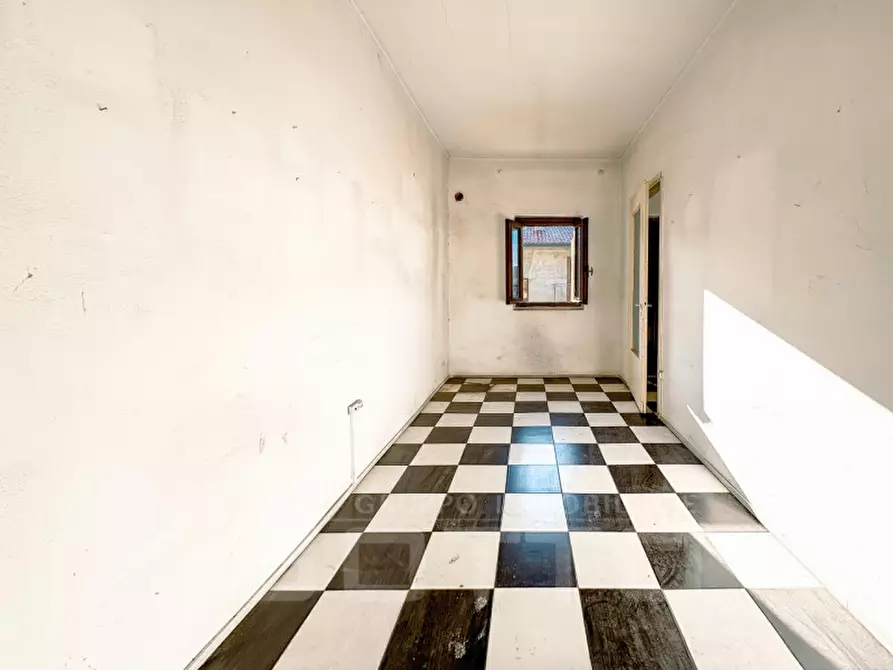 Immagine 14 di Villetta a schiera in vendita  in Via Santo Stefano n.22 a Oleggio