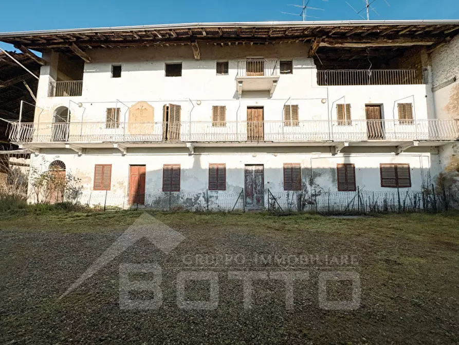 Immagine 22 di Villetta a schiera in vendita  in Via Santo Stefano n.22 a Oleggio