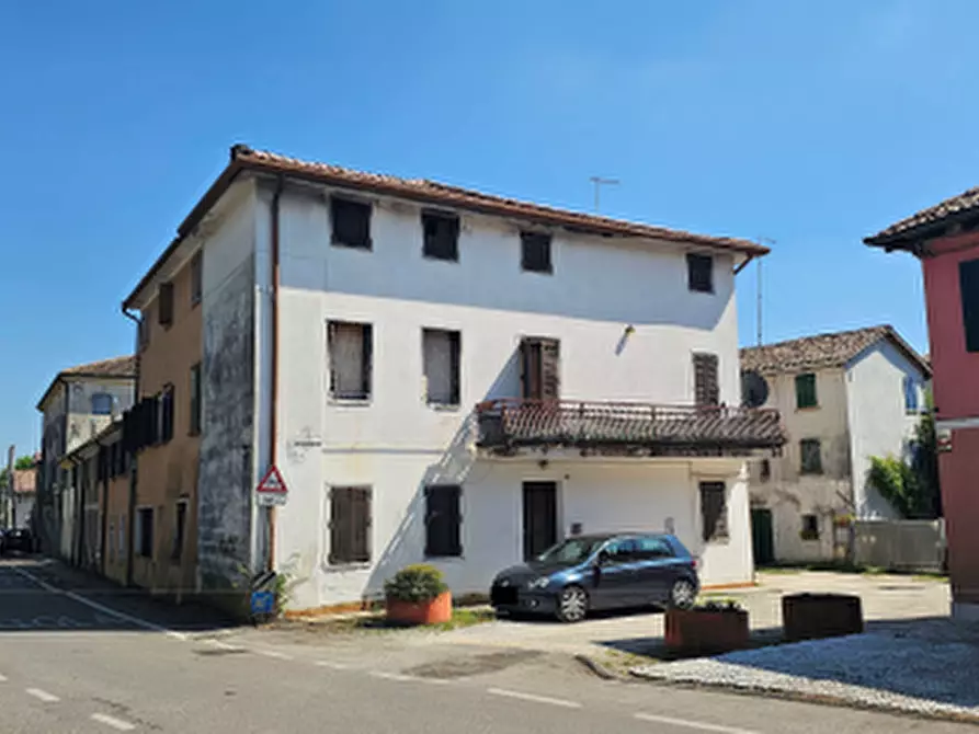 Immagine 1 di Villetta a schiera in vendita  in Via Aglaia Anassillide, 24 a Montebelluna