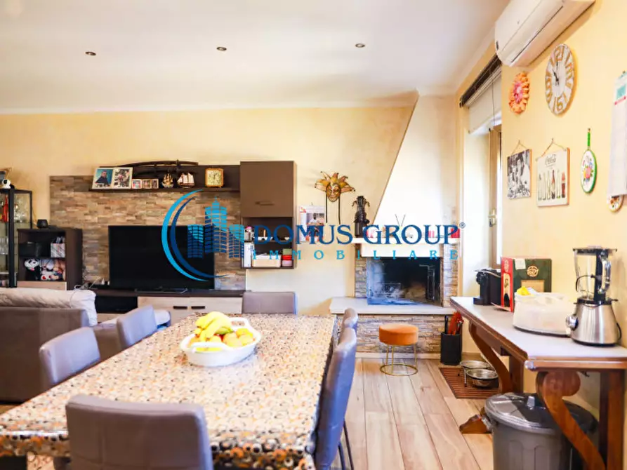 Immagine 3 di Appartamento in vendita  in Via Antonio Banfi a Roma