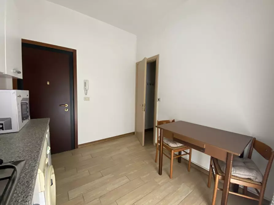 Immagine 3 di Appartamento in affitto  in via Francesco Marzolo a Padova