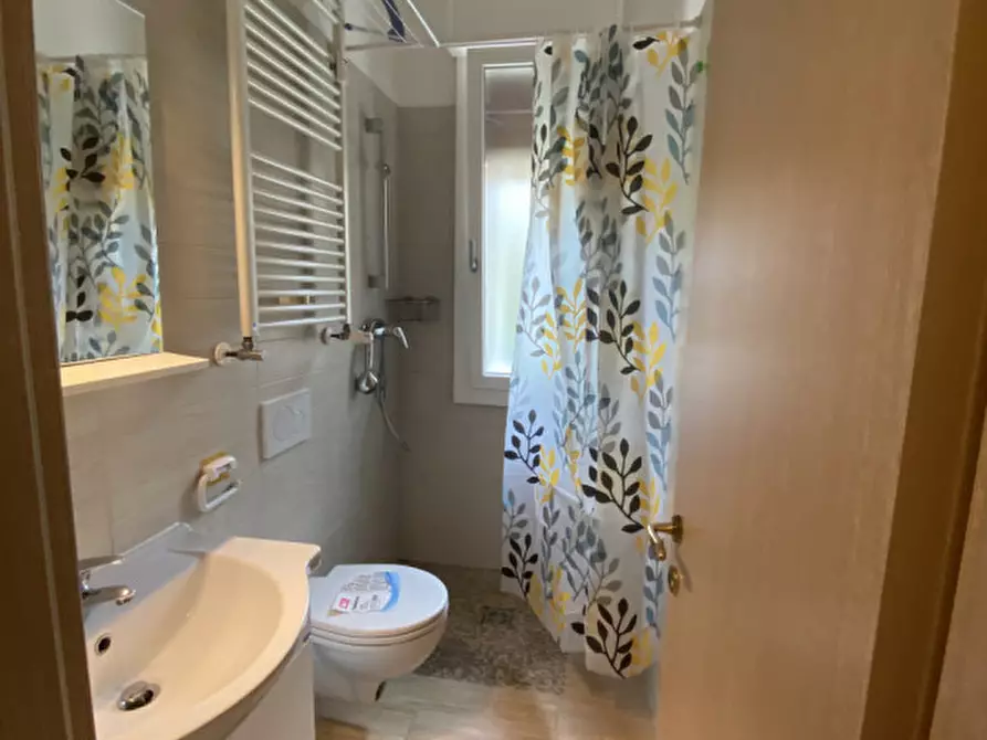 Immagine 5 di Appartamento in affitto  in via Francesco Marzolo a Padova