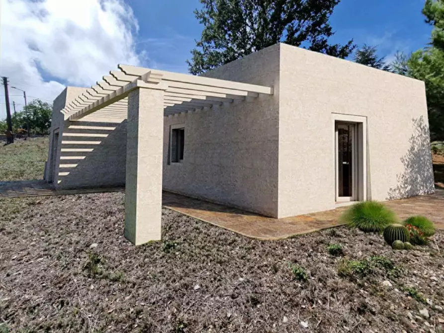 Immagine 1 di Terreno in vendita  in via saliscendi a Martina Franca