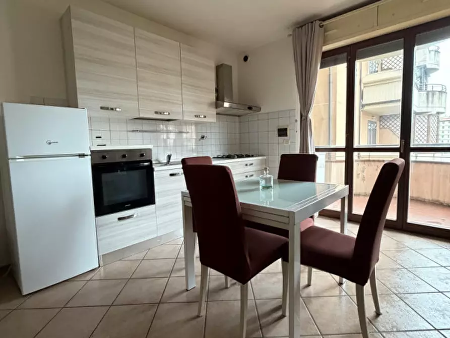 Immagine 2 di Appartamento in affitto  a Prato