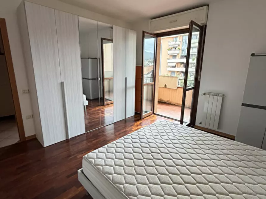 Immagine 13 di Appartamento in affitto  a Prato