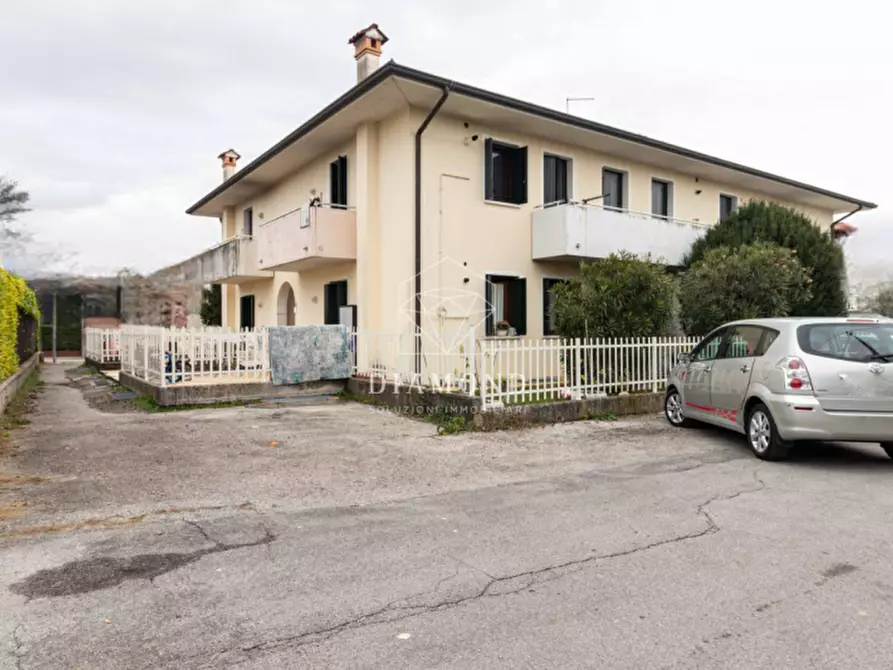 Immagine 1 di Palazzo in vendita  in Via Asolana a Fonte