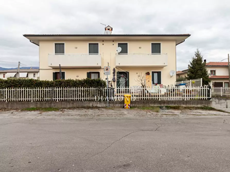 Immagine 5 di Palazzo in vendita  in Via Asolana a Fonte