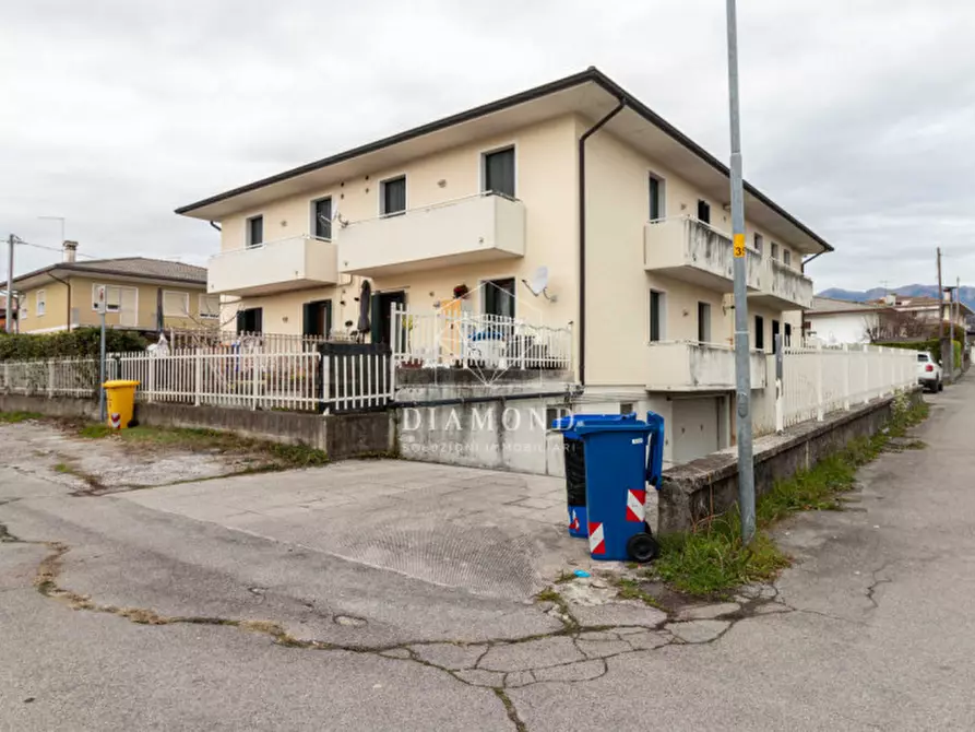 Immagine 6 di Palazzo in vendita  in Via Asolana a Fonte