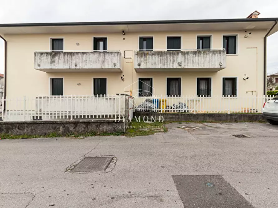 Immagine 7 di Palazzo in vendita  in Via Asolana a Fonte