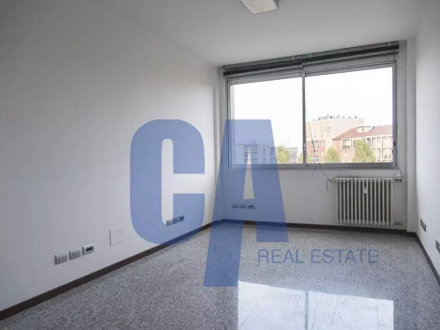 Immagine 12 di Ufficio in affitto  in VIA POPULONIA a Milano