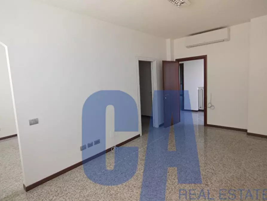 Immagine 14 di Ufficio in affitto  in VIA POPULONIA a Milano