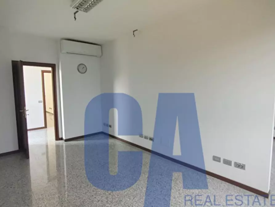 Immagine 17 di Ufficio in affitto  in VIA POPULONIA a Milano