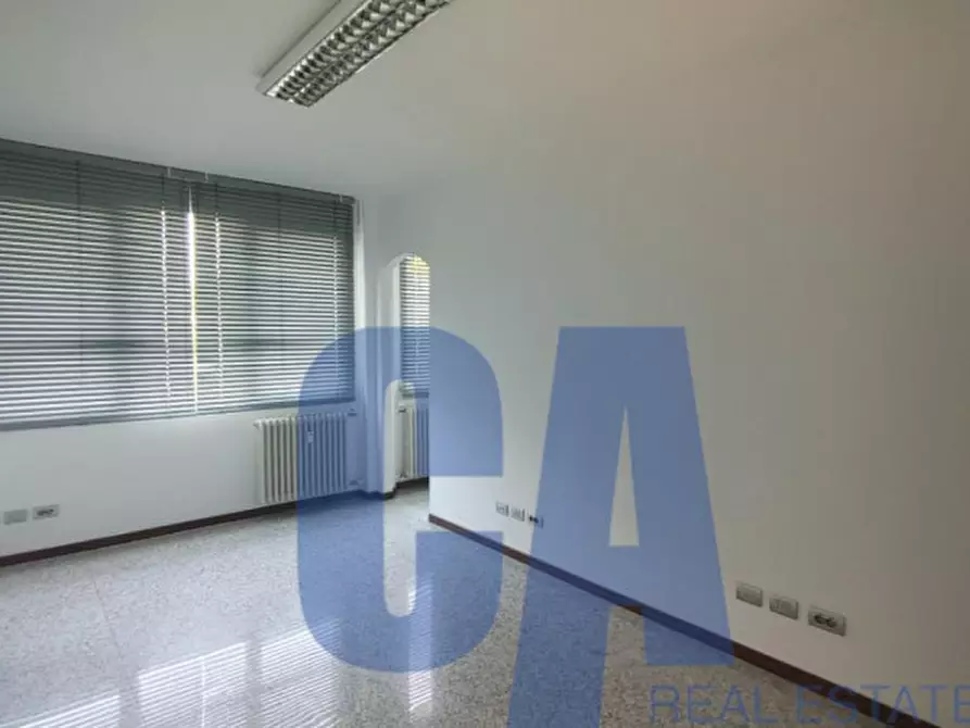 Immagine 18 di Ufficio in affitto  in VIA POPULONIA a Milano
