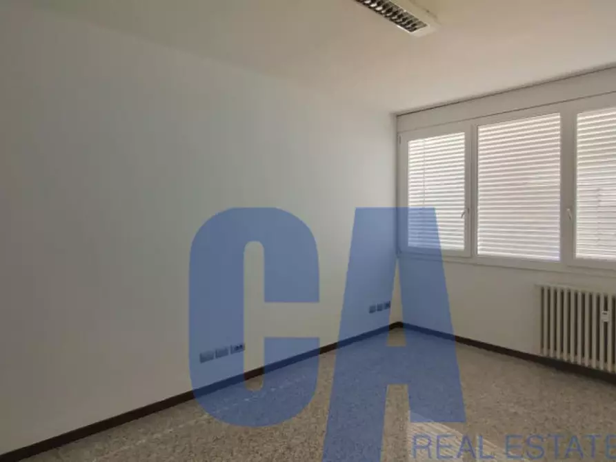 Immagine 23 di Ufficio in affitto  in VIA POPULONIA a Milano
