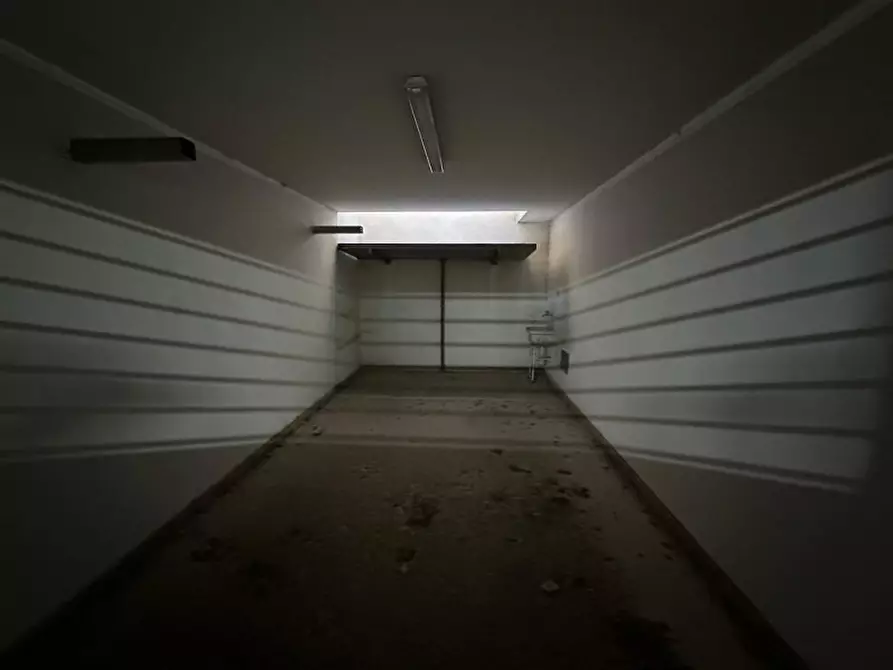 Immagine 2 di Posto auto in vendita  in Via Cesare Dante Cioce, 76121 Barletta BT, Italia a Barletta