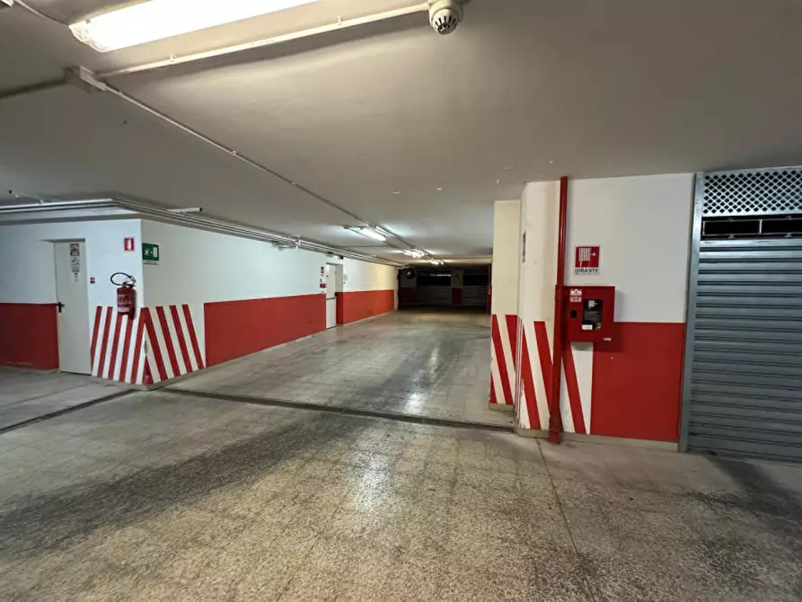 Immagine 5 di Posto auto in vendita  in Via Cesare Dante Cioce, 76121 Barletta BT, Italia a Barletta