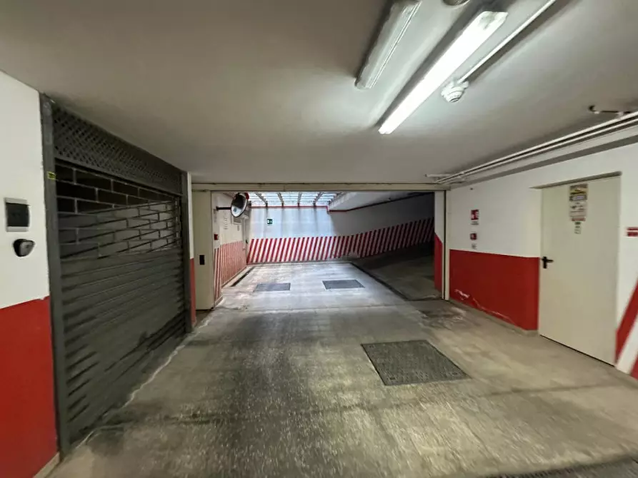 Immagine 6 di Posto auto in vendita  in Via Cesare Dante Cioce, 76121 Barletta BT, Italia a Barletta