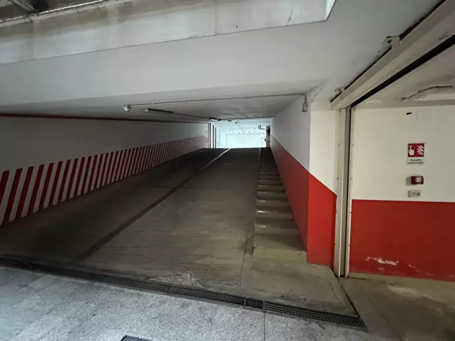 Immagine 7 di Posto auto in vendita  in Via Cesare Dante Cioce, 76121 Barletta BT, Italia a Barletta