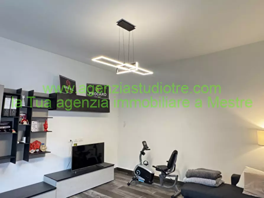 Immagine 4 di Casa indipendente in vendita  in Via Porto di Cavergnago 12 a Venezia